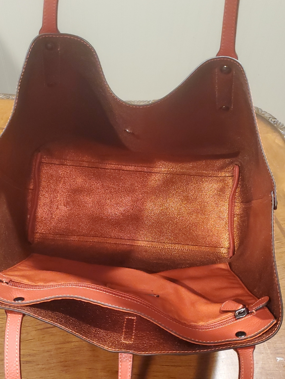 Like NEW Coach Market Tote Glitter Edge - Picture 10 of 15
